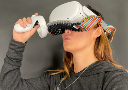 VR头盔开始能让你的嘴巴也有感受力了